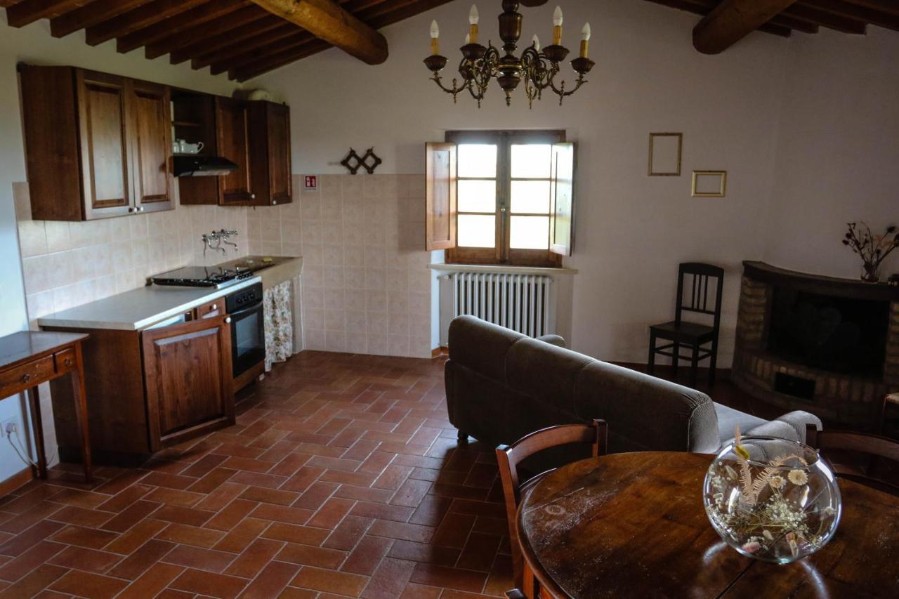 Agriturismo Bombina Villa Montisi ภายนอก รูปภาพ