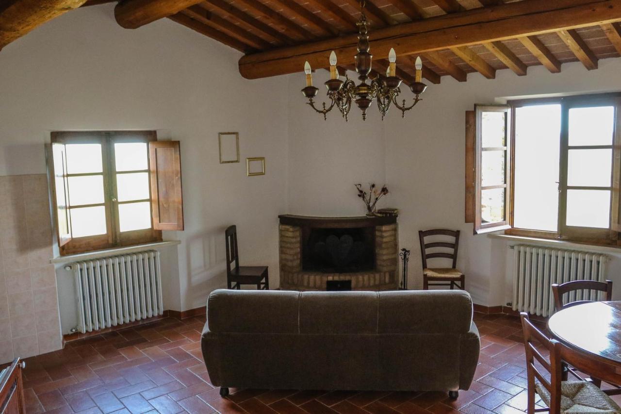 Agriturismo Bombina Villa Montisi ภายนอก รูปภาพ