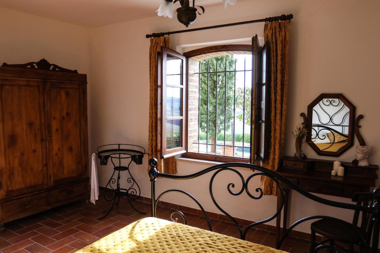 Agriturismo Bombina Villa Montisi ภายนอก รูปภาพ