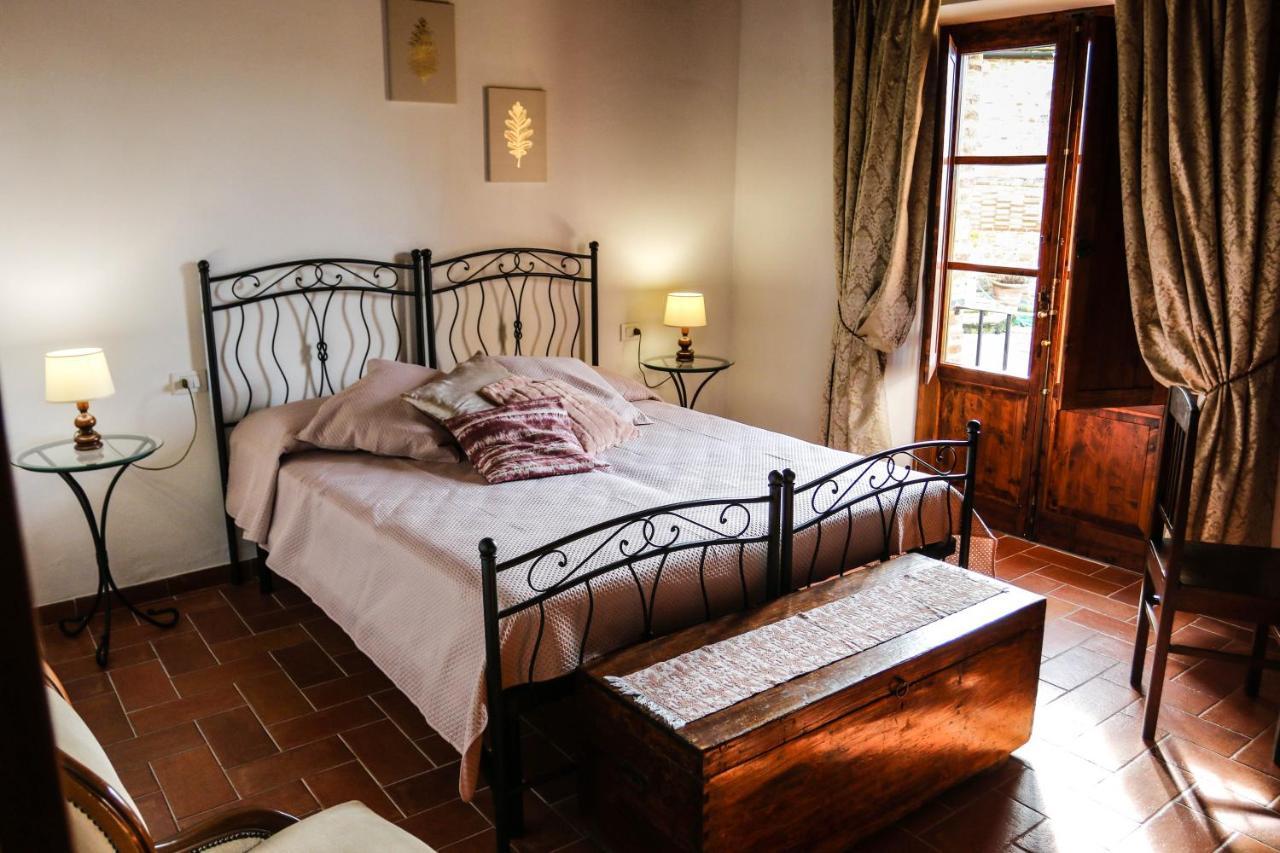 Agriturismo Bombina Villa Montisi ภายนอก รูปภาพ