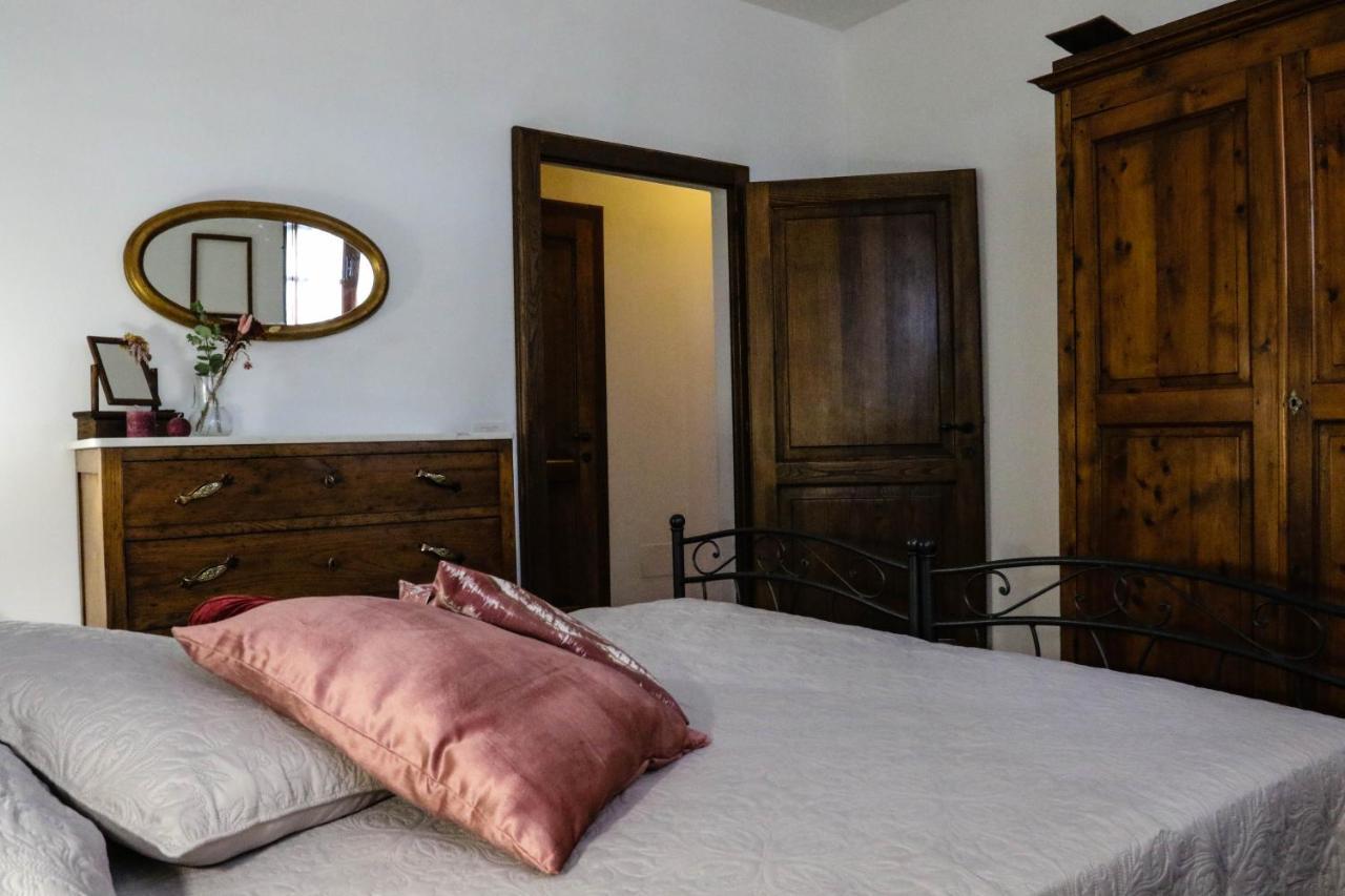 Agriturismo Bombina Villa Montisi ภายนอก รูปภาพ