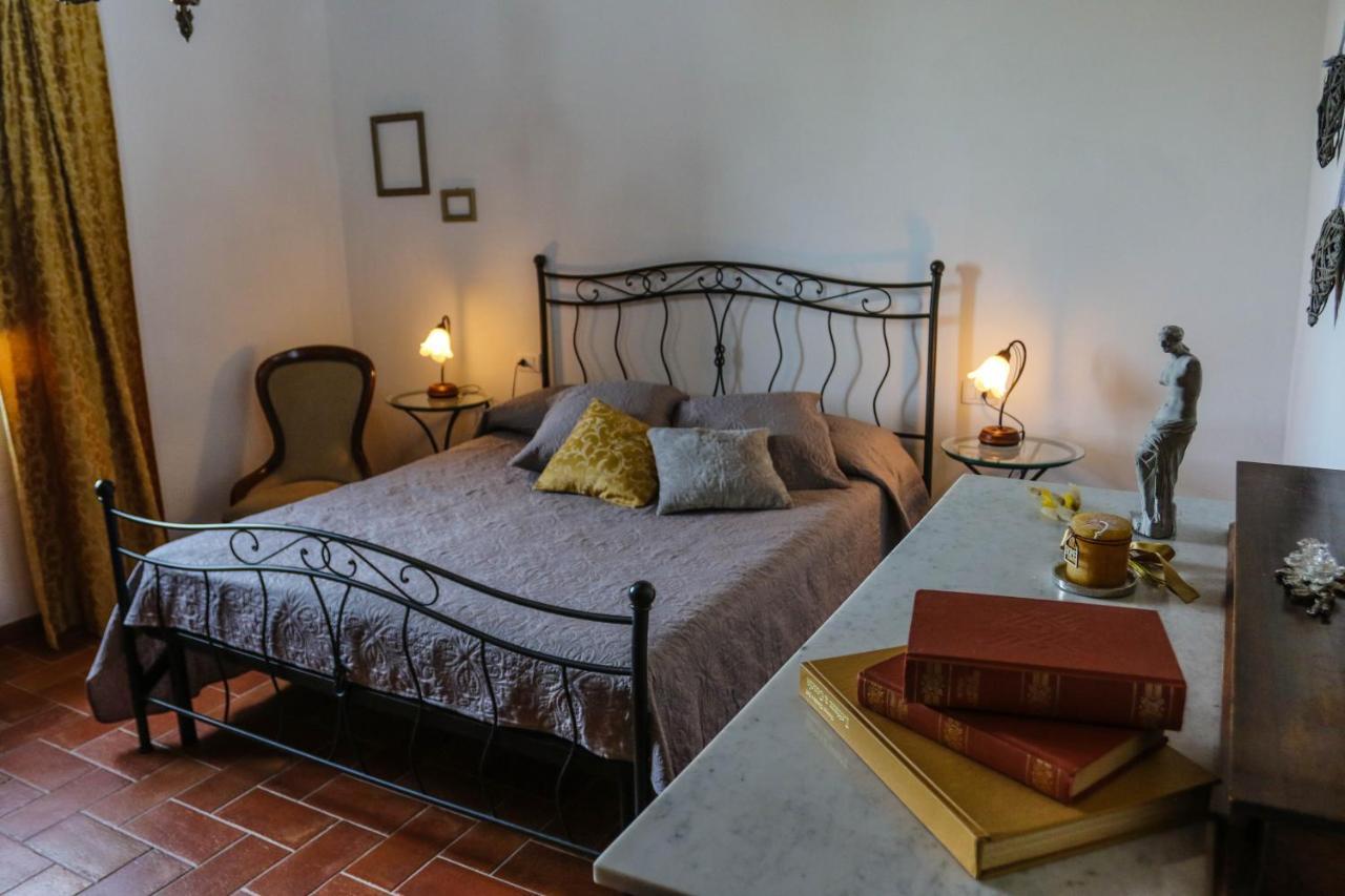 Agriturismo Bombina Montisi ภายนอก รูปภาพ
