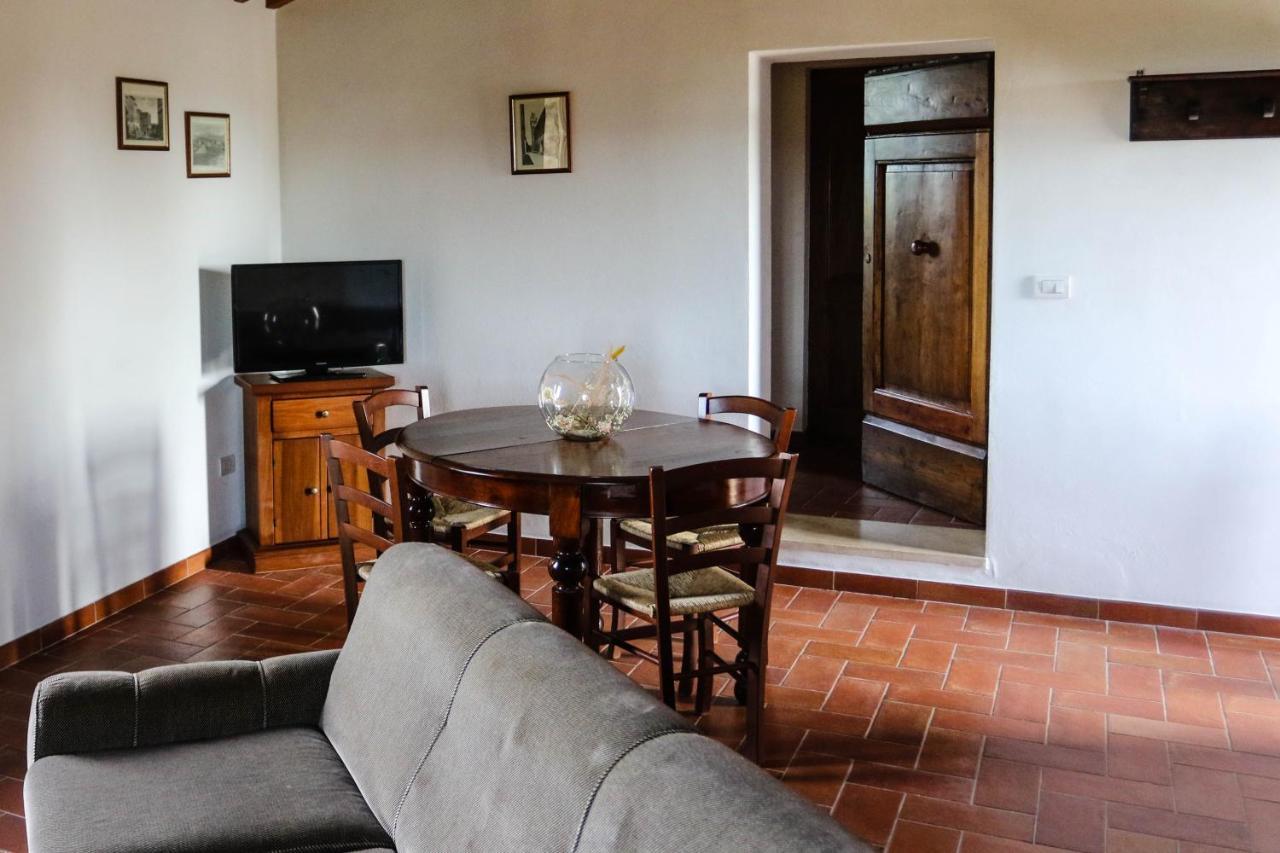 Agriturismo Bombina Villa Montisi ภายนอก รูปภาพ