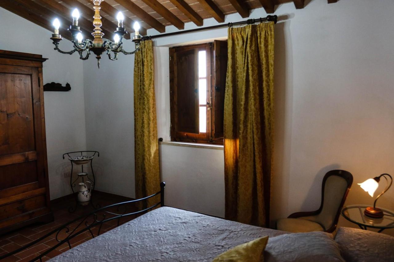 Agriturismo Bombina Villa Montisi ภายนอก รูปภาพ