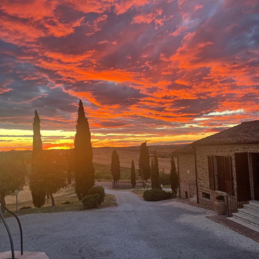 Agriturismo Bombina Villa Montisi ภายนอก รูปภาพ